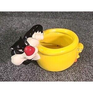 Warner Bros Looney Tunes Sylvester and Tweety Bird Yellow Vase Flower Planter